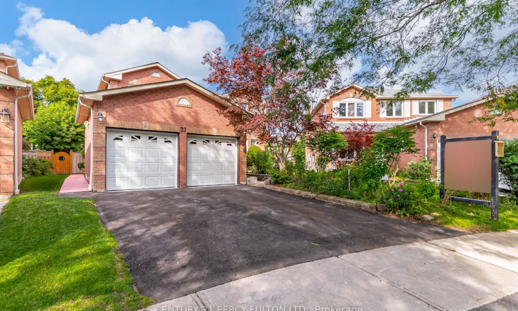 27 Dagwell Crescent