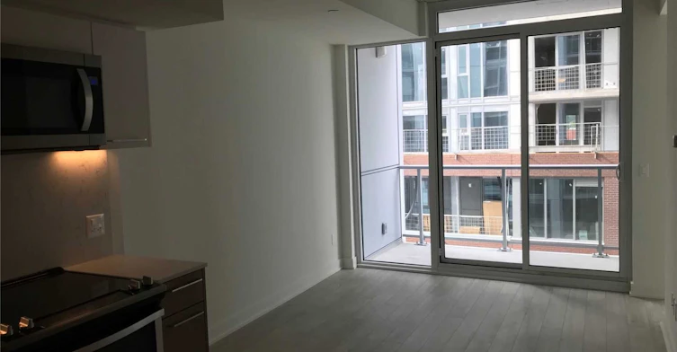 725-15 Baseball Place, Toronto, ON, M4M 0E6 - 6
