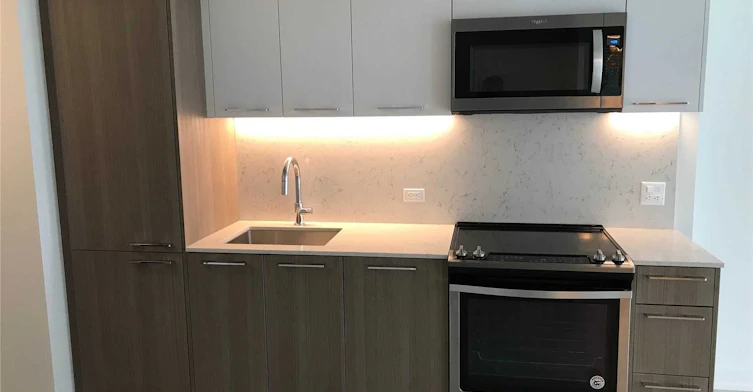 725-15 Baseball Place, Toronto, ON, M4M 0E6 - 5