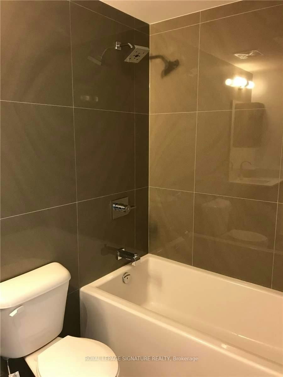 725-15 Baseball Place, Toronto, ON, M4M 0E6 - 4