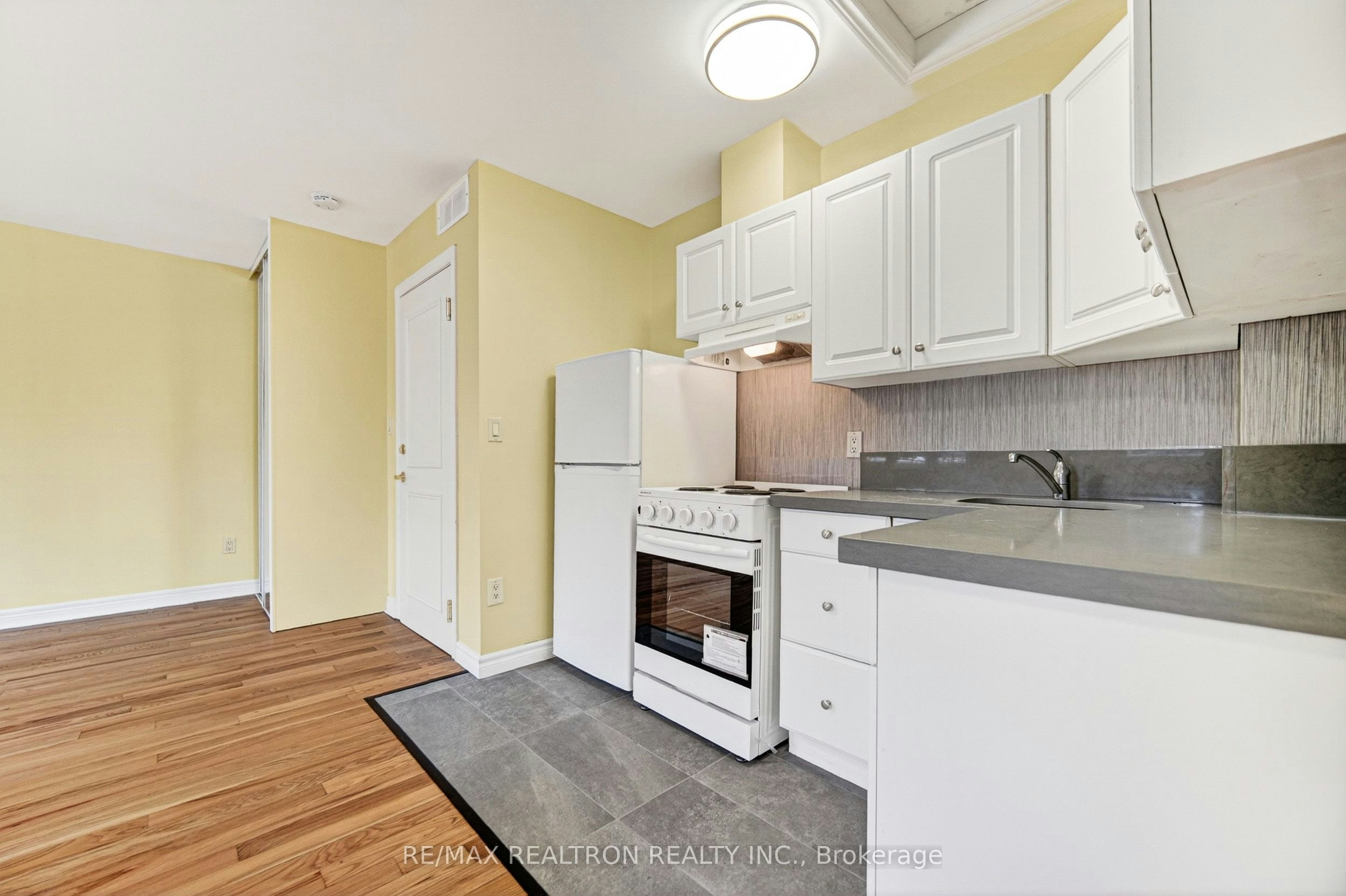 A3-454 Donlands Avenue, Toronto, ON, M4J 3S5 - 19