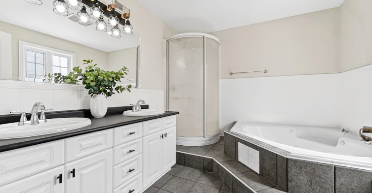 A3-454 Donlands Avenue, Toronto, ON, M4J 3S5 - 25