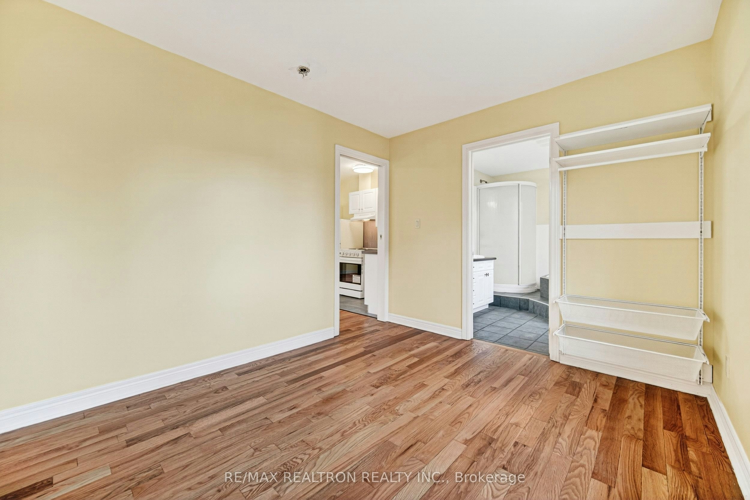 A3-454 Donlands Avenue, Toronto, ON, M4J 3S5 - 23