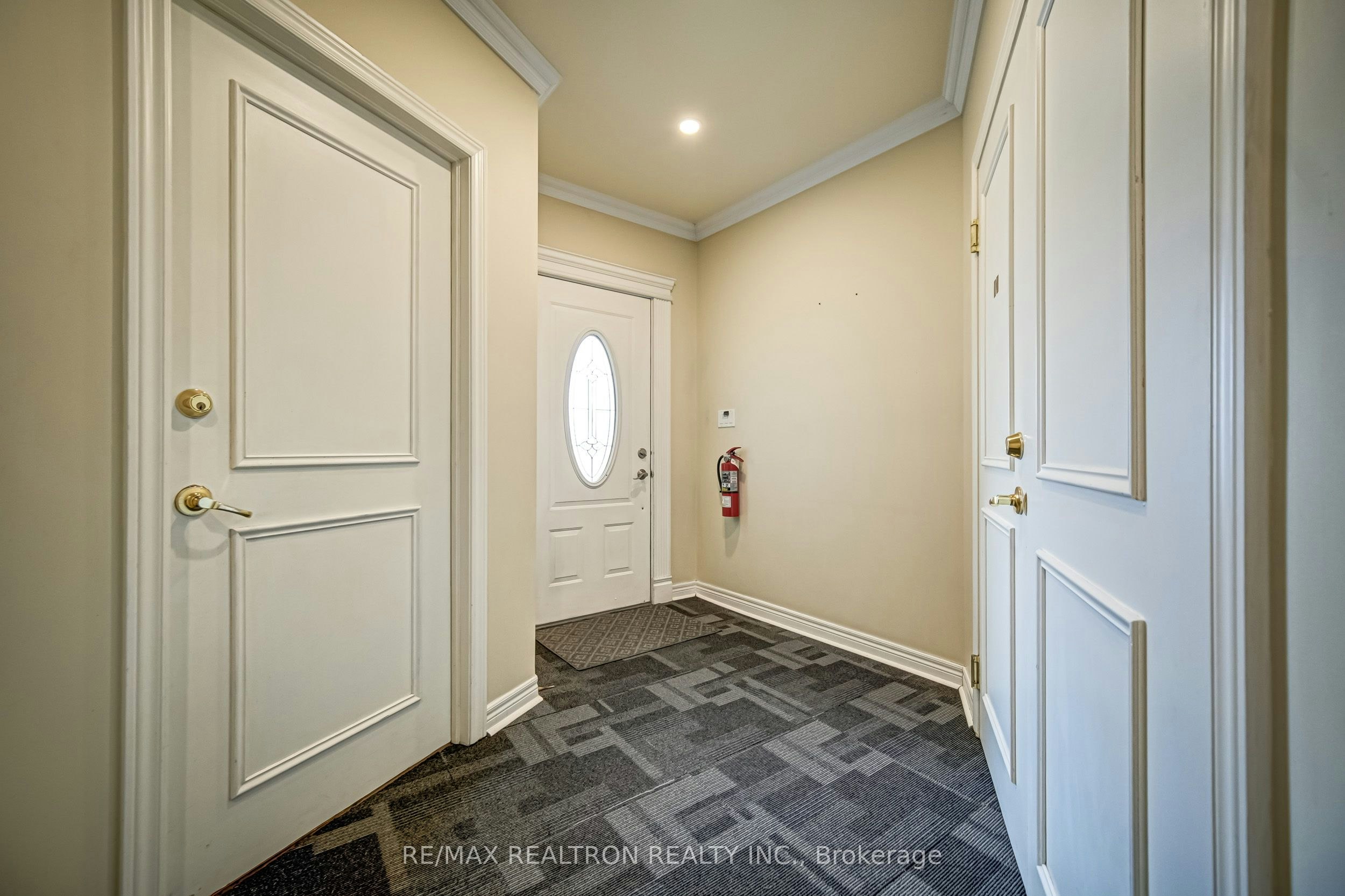 A3-454 Donlands Avenue, Toronto, ON, M4J 3S5 - 4