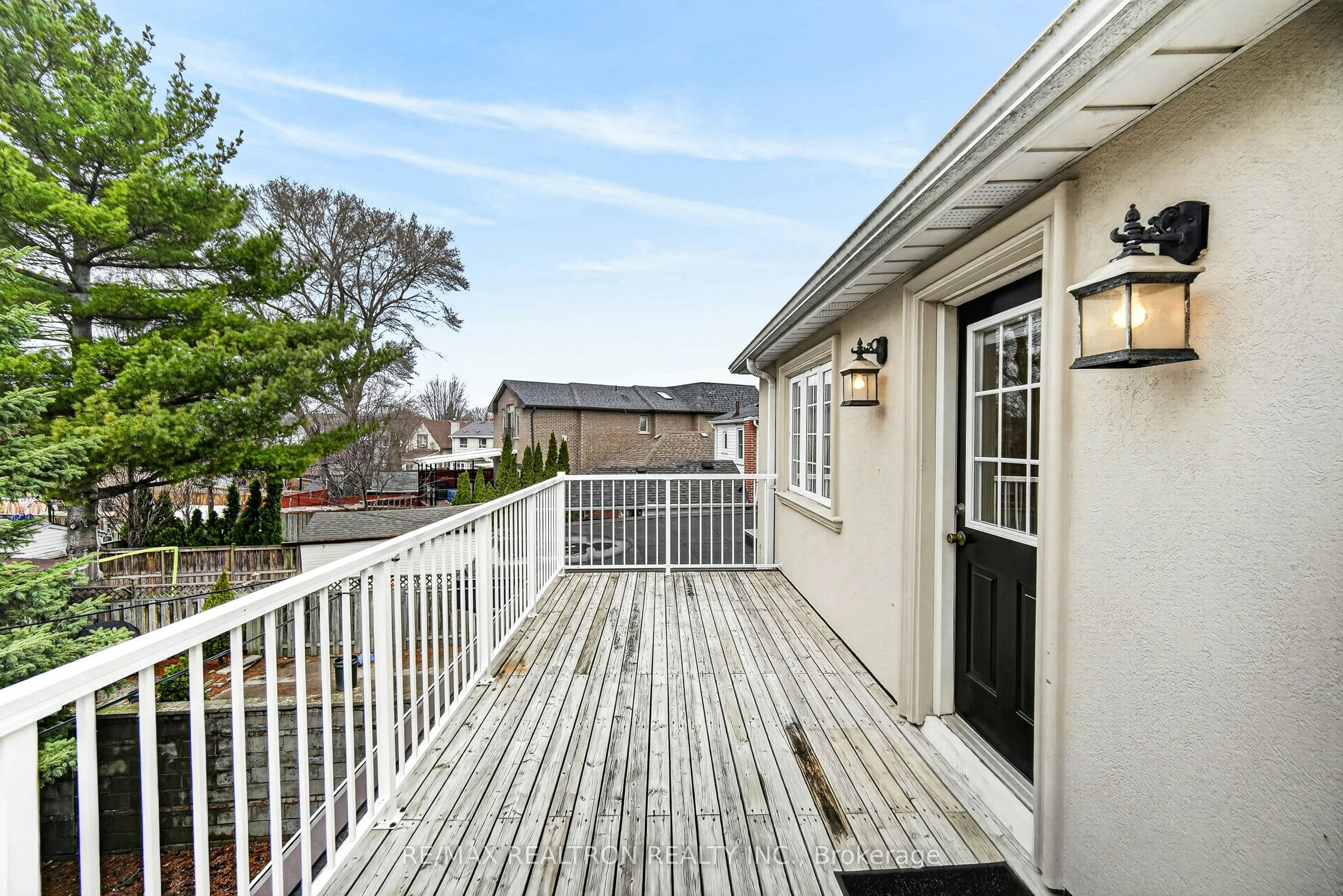 A3-454 Donlands Avenue, Toronto, ON, M4J 3S5