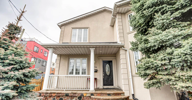 A2-454 Donlands Avenue, Toronto, ON, M4J 3S5 - 2