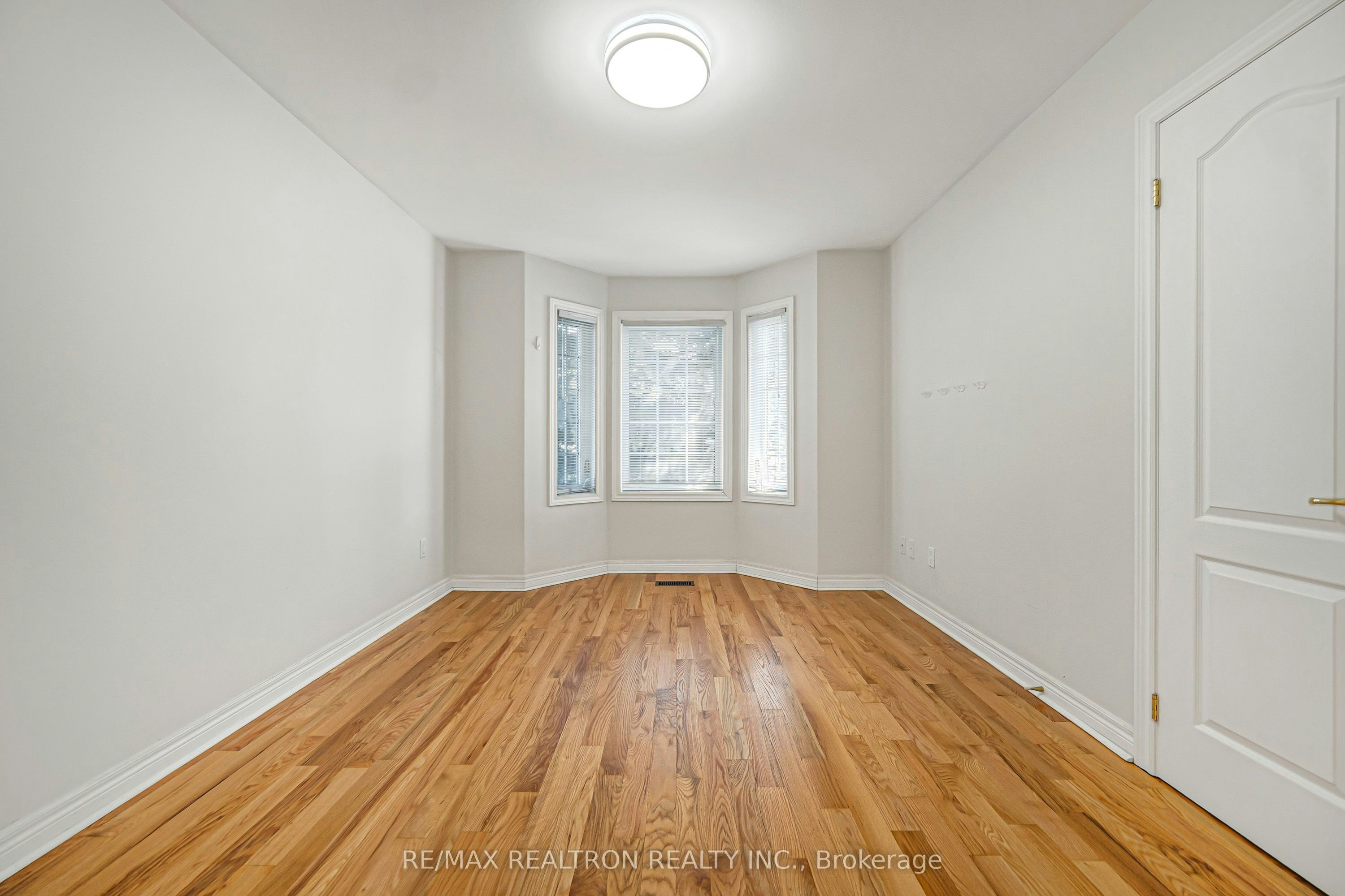A2-454 Donlands Avenue, Toronto, ON, M4J 3S5 - 7