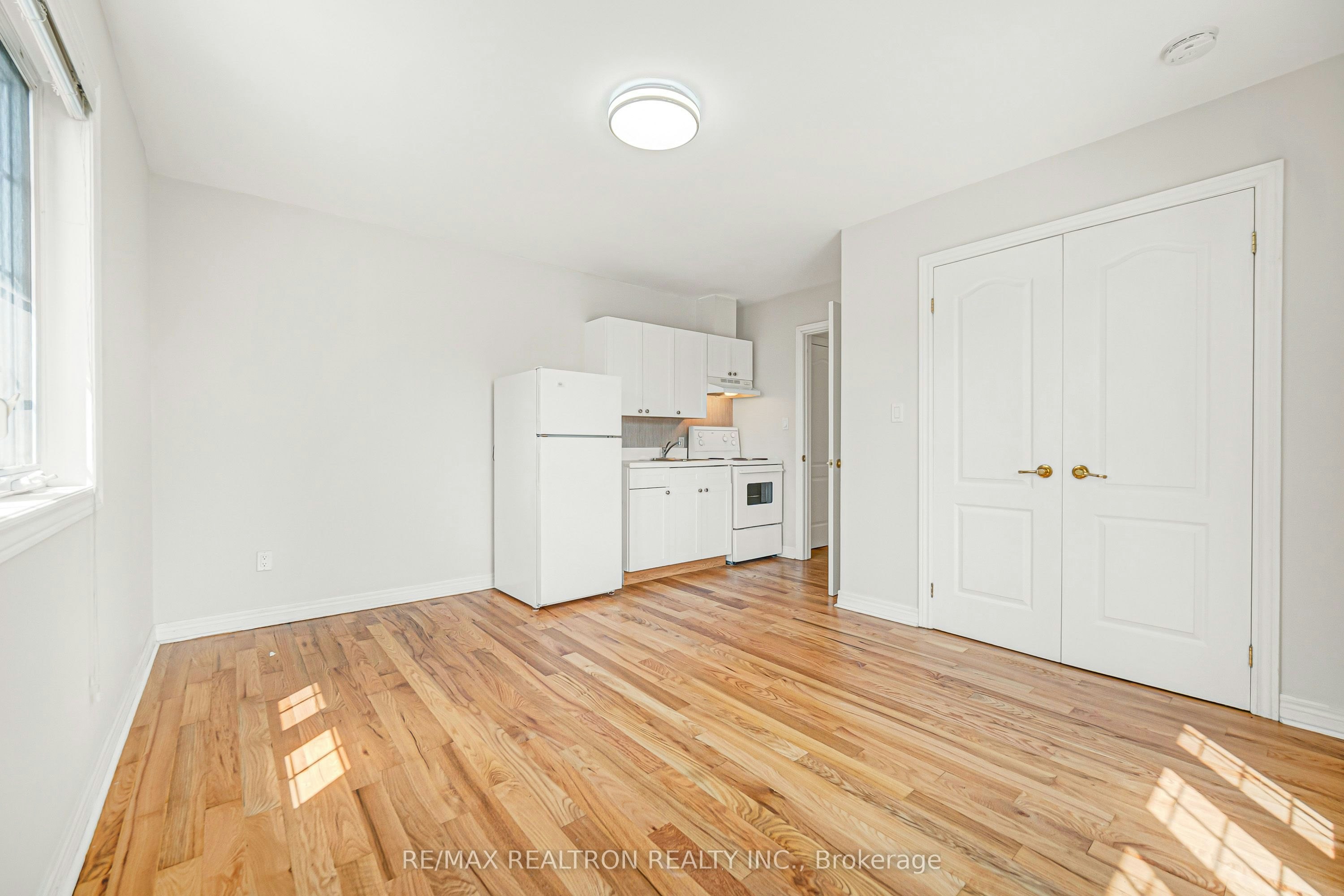 A2-454 Donlands Avenue, Toronto, ON, M4J 3S5 - 13