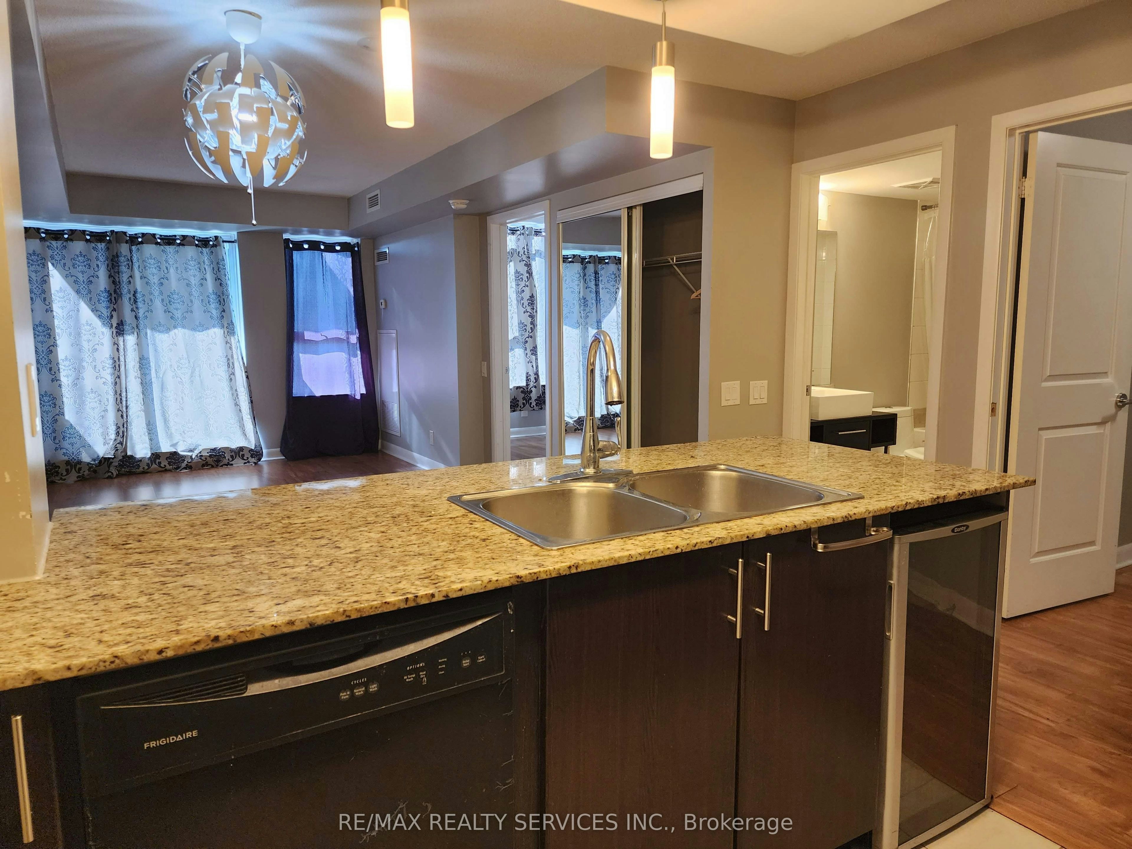 2009-190 Borough Drive, Toronto, ON, M1P 0B6 - 10