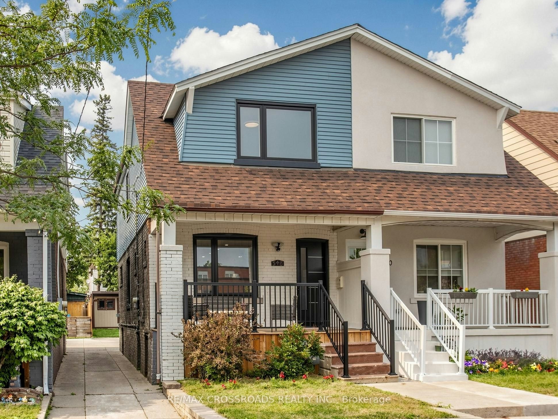 548 Glebeholme Boulevard, Toronto, ON, M4C 1V4