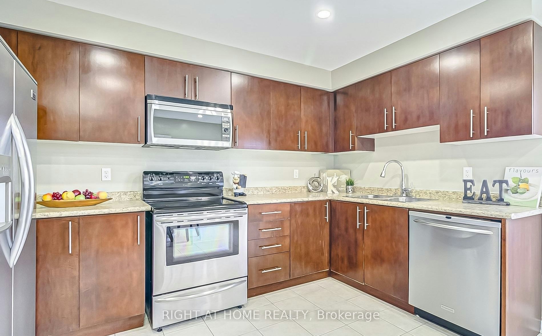 Main-164 Bayly Street W, Ajax, ON, L1S 0C3 - 5