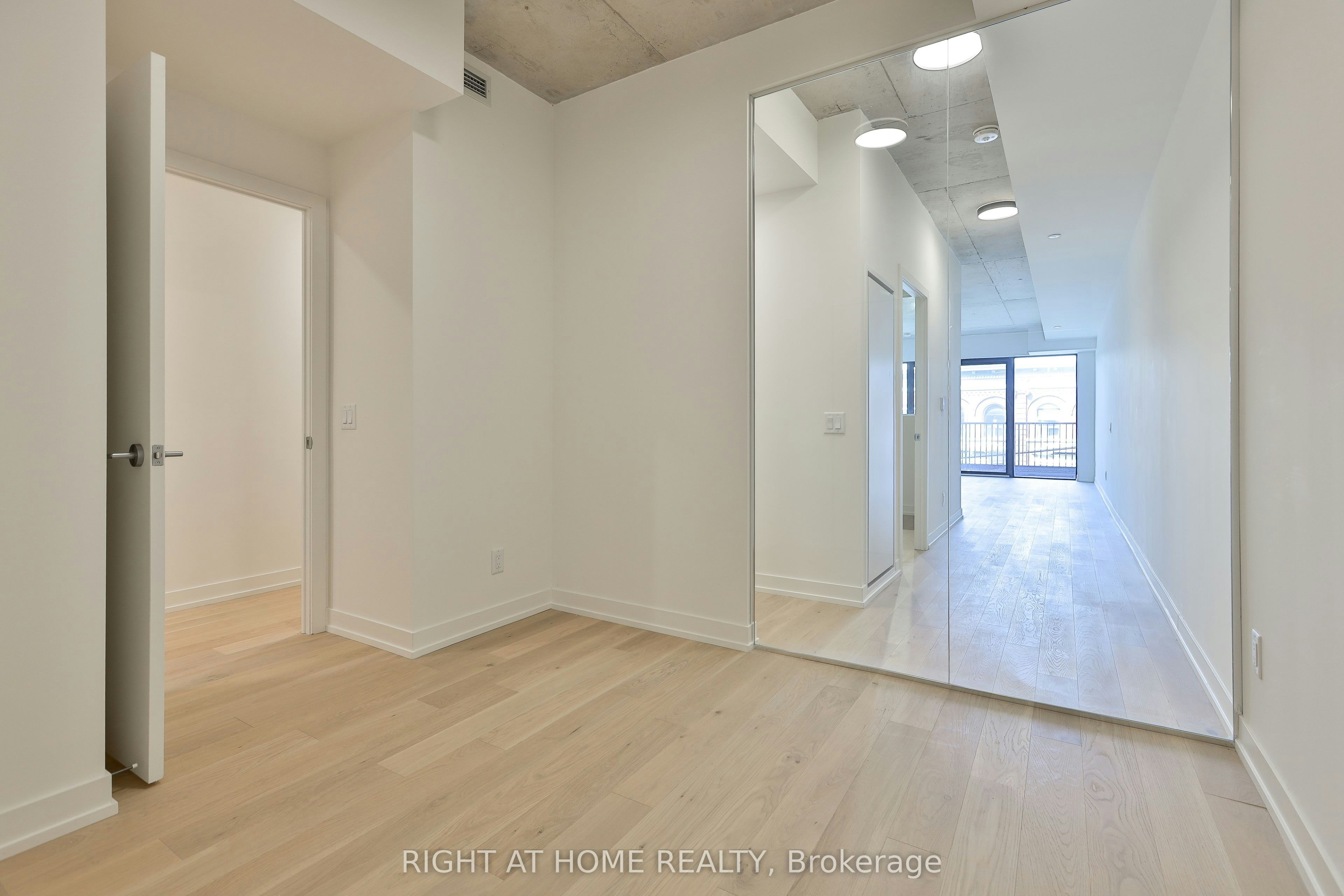 303-761 Queen Street E, Toronto, ON, M4M 1H3 - 9