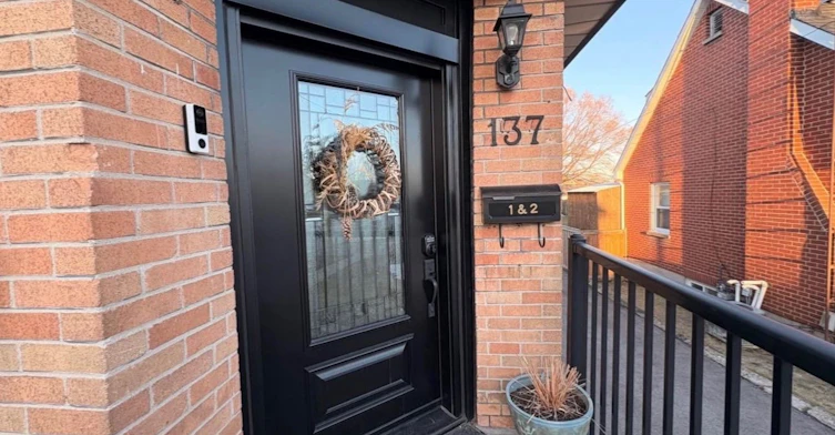 137 Rosehill Boulevard, Oshawa, ON, L1J 5G8 - 2