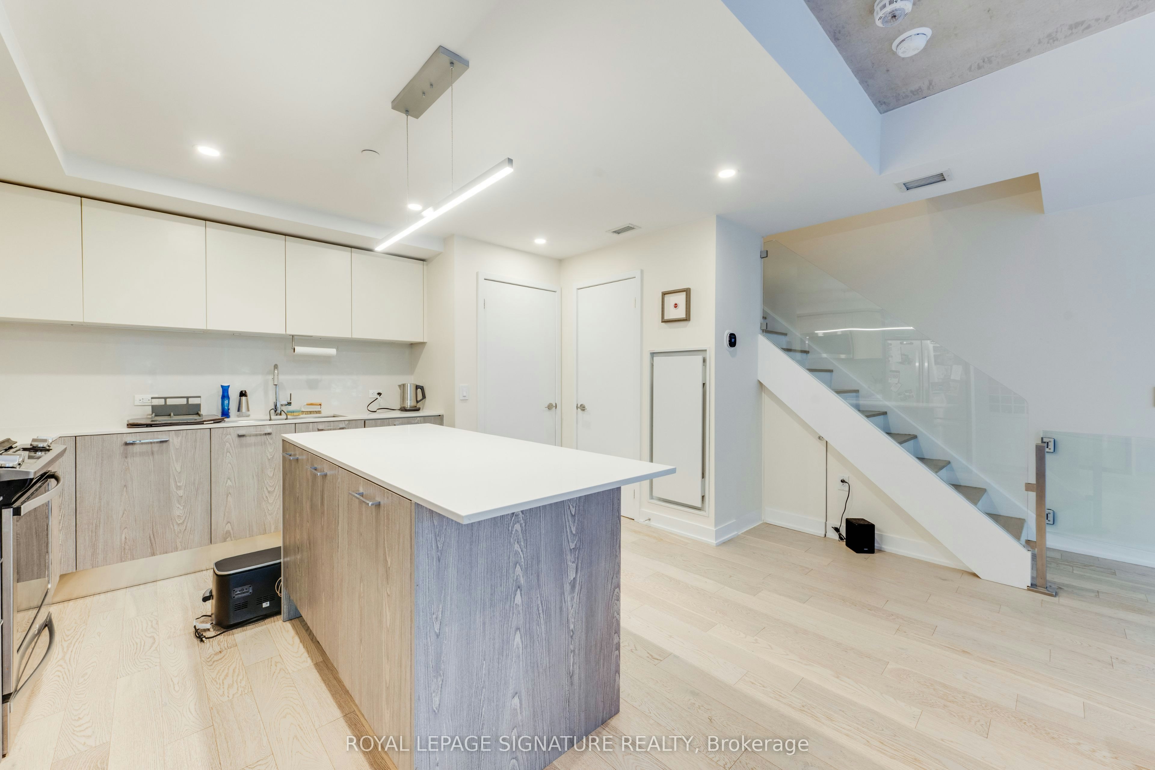 107-630 Kingston Road, Toronto, ON, M4E 0B7 - 4