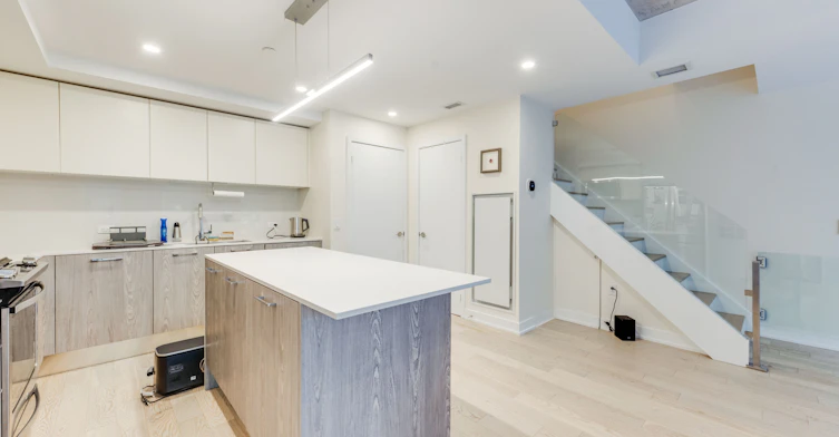 107-630 Kingston Road, Toronto, ON, M4E 0B7 - 4