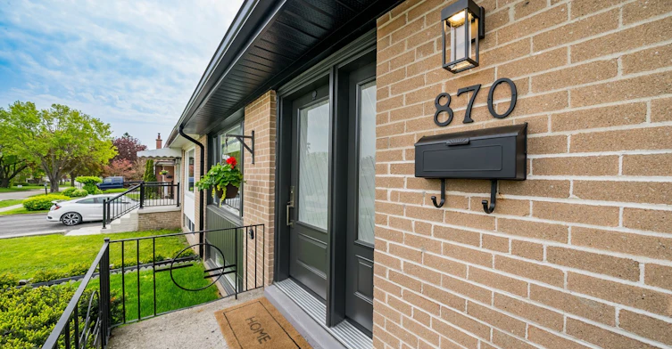 870 Modlin Road, Pickering, ON, L1W 1V7 - 4