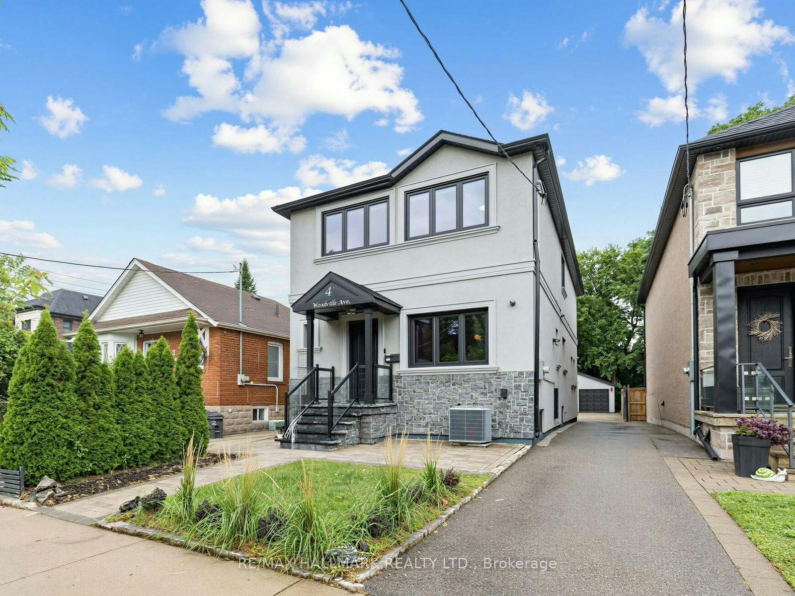 4 Woodville Avenue, Toronto, ON, M4K 2J6