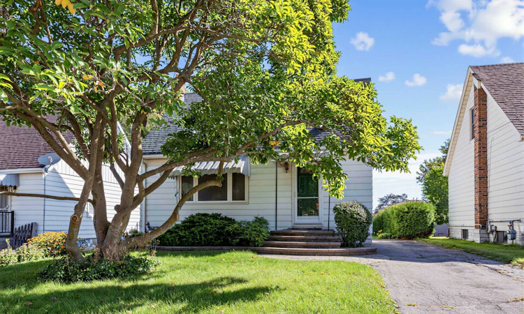 441 Ritson Road N