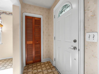 441 Ritson Road N - 4