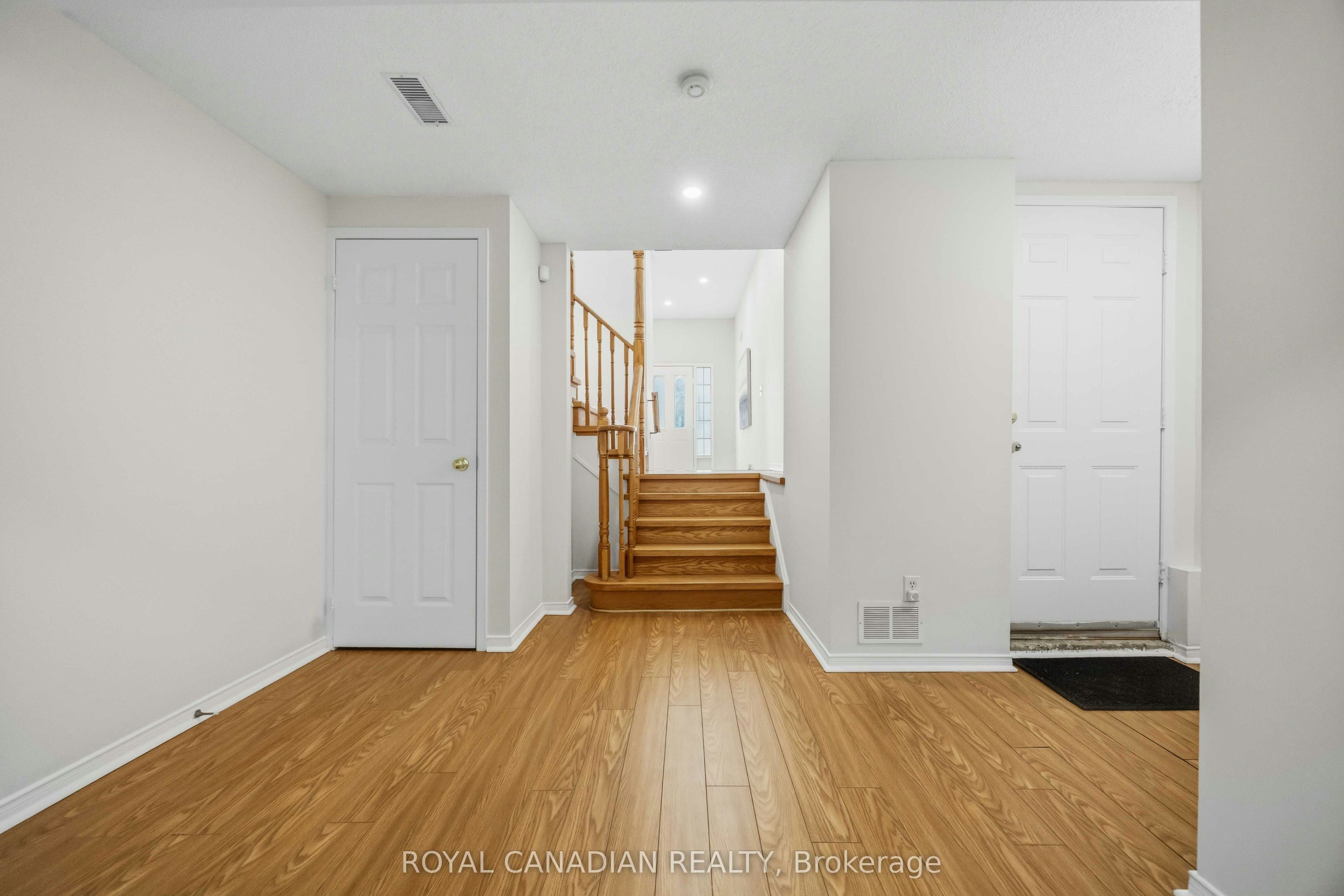 137 Stokely Crescent, Whitby, ON, L1N 9S9 - 9