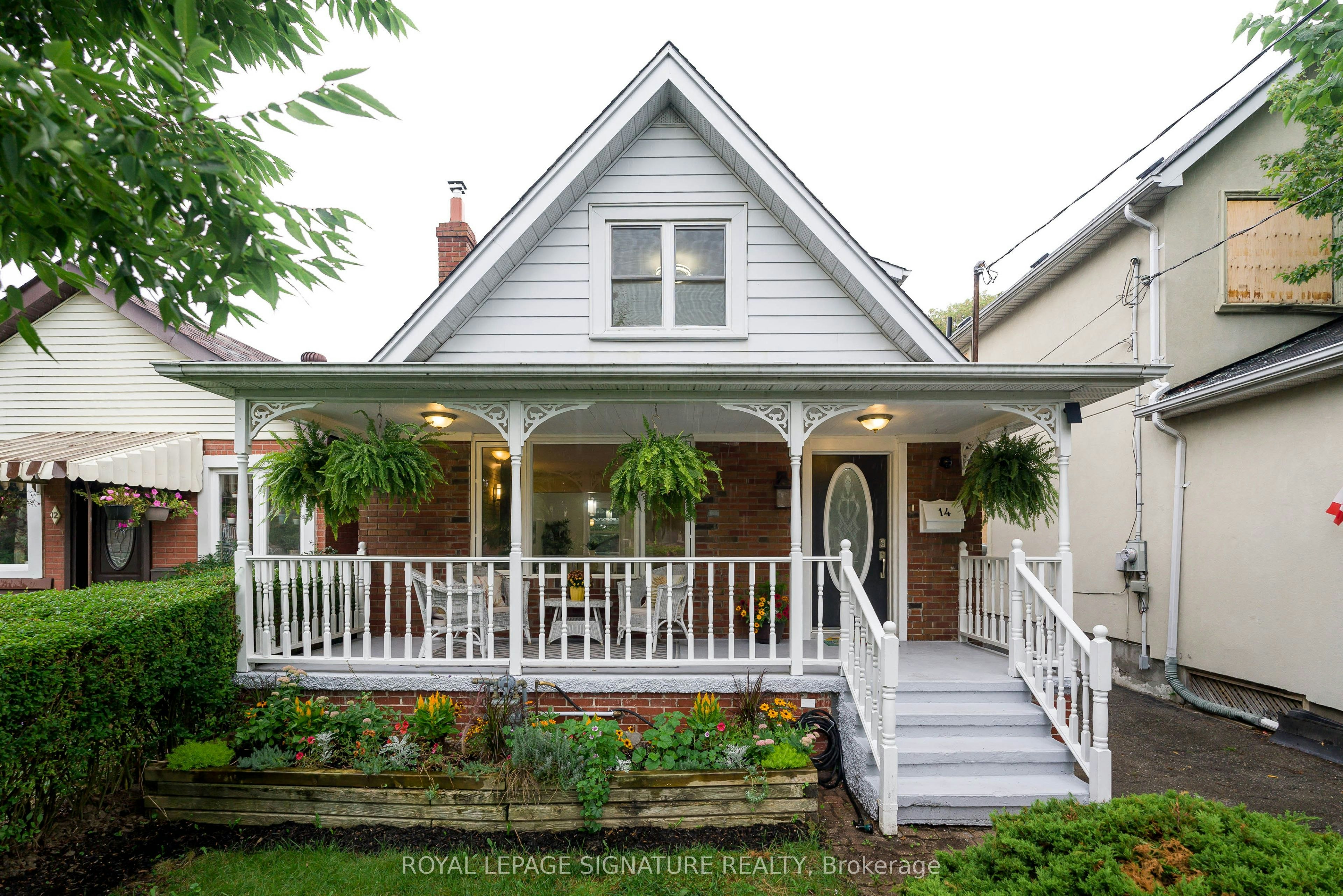 14 Sutherland Avenue, Toronto, ON, M4C 1R9