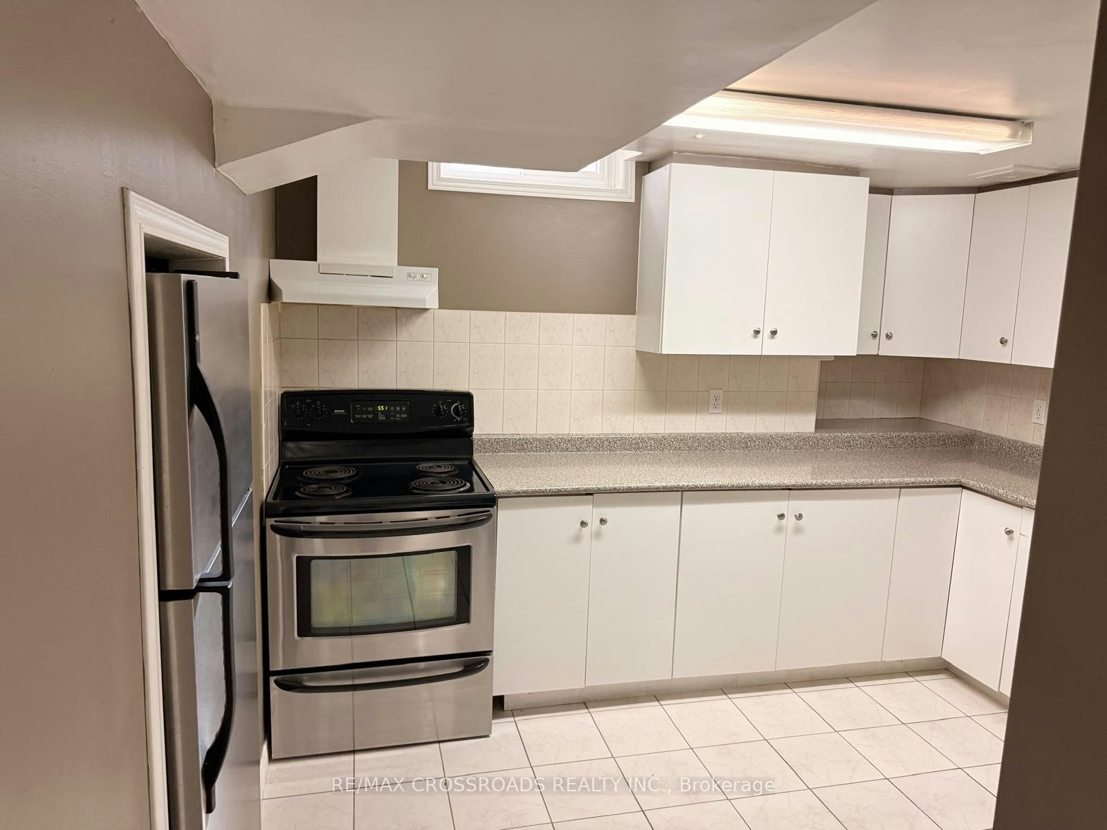 25 Barnes Drive, Ajax, ON, L1S 5C8 - 9