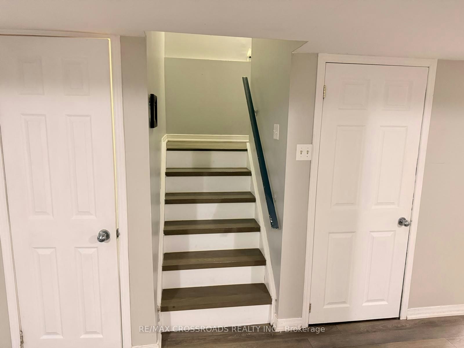 25 Barnes Drive, Ajax, ON, L1S 5C8 - 2