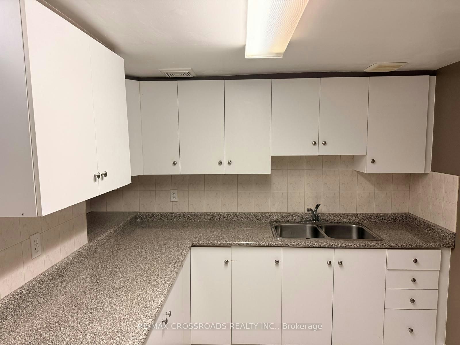 25 Barnes Drive, Ajax, ON, L1S 5C8 - 10