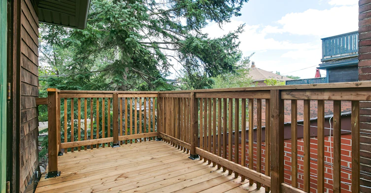Upper-553 Broadview Avenue, Toronto, ON, M4K 2N7 - 10
