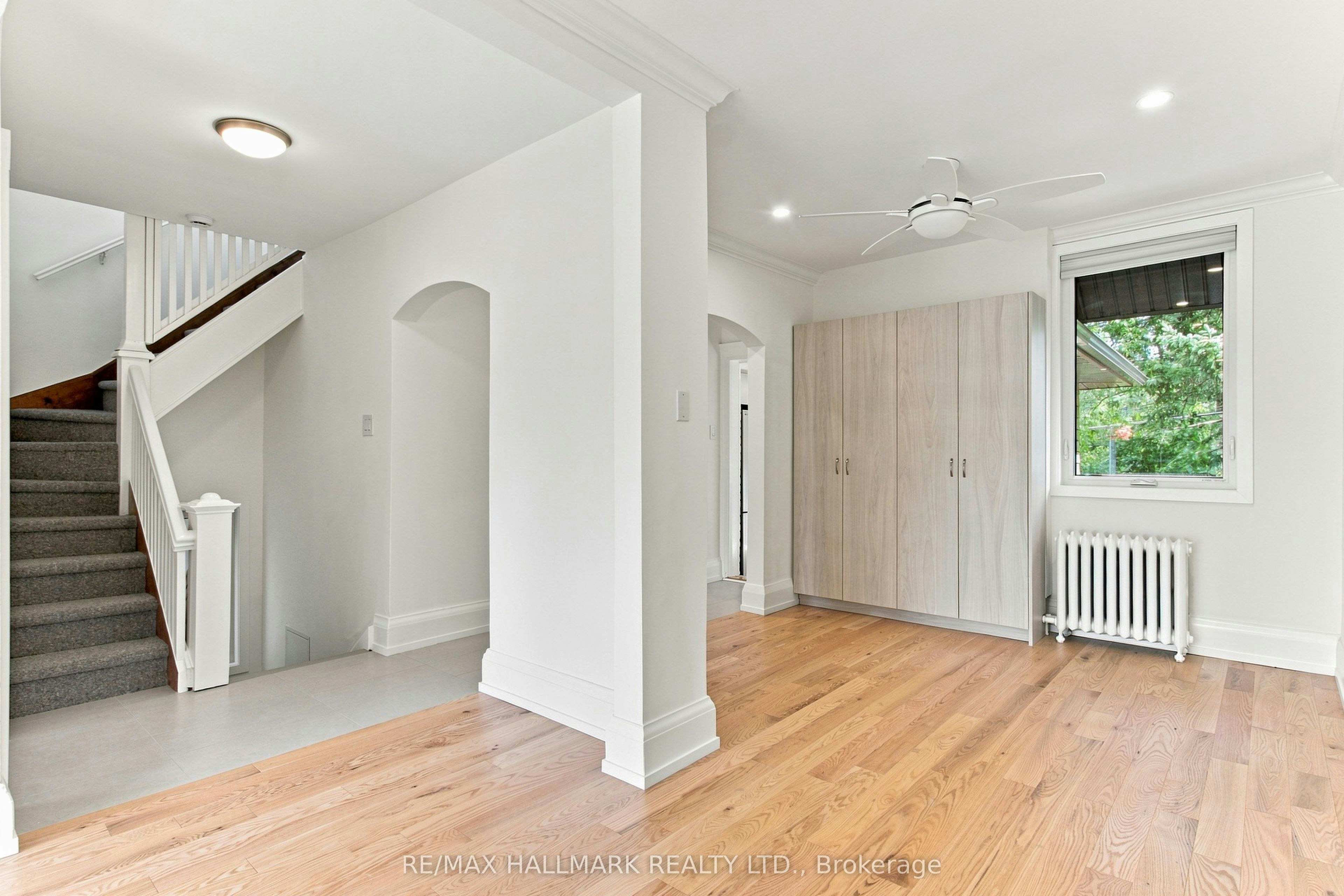 Upper-553 Broadview Avenue, Toronto, ON, M4K 2N7 - 5