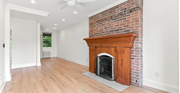Upper-553 Broadview Avenue, Toronto, ON, M4K 2N7 - 4