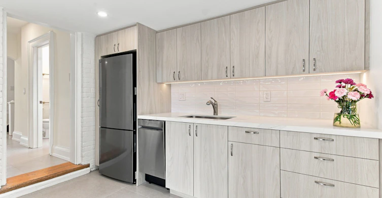 Upper-553 Broadview Avenue, Toronto, ON, M4K 2N7 - 12
