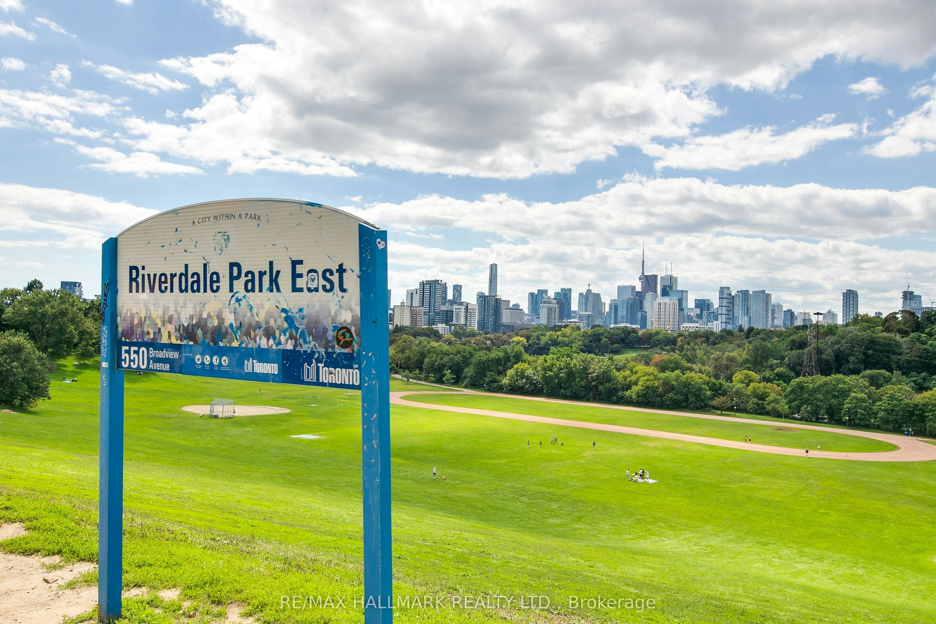 Upper-553 Broadview Avenue, Toronto, ON, M4K 2N7 - 25