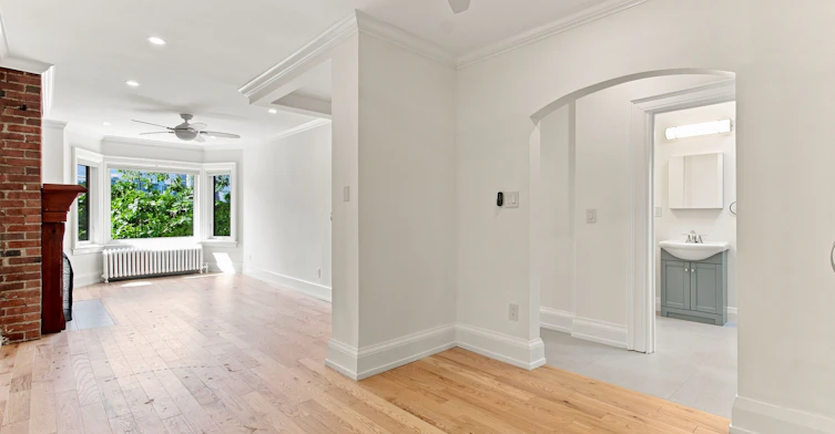 Upper-553 Broadview Avenue, Toronto, ON, M4K 2N7 - 14