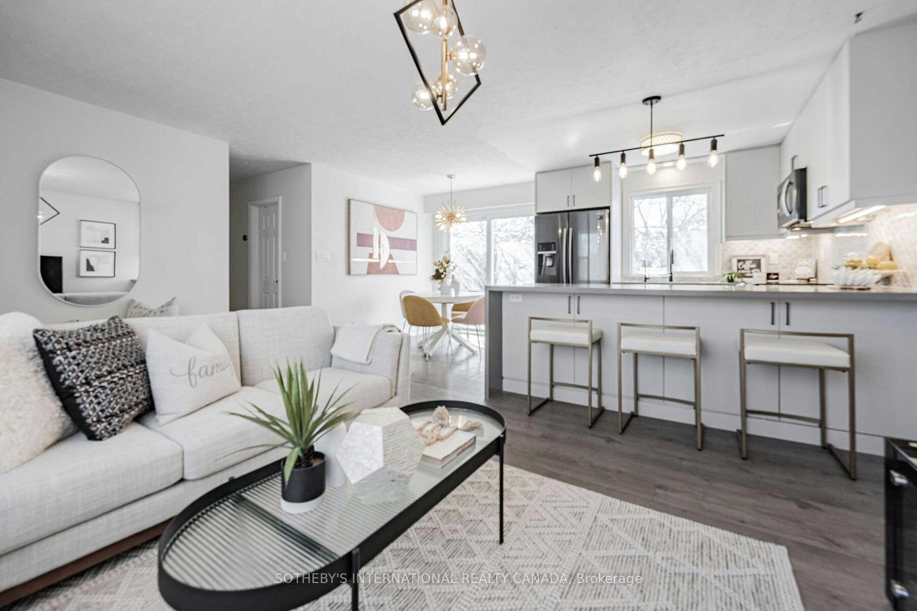 4075A Lawrence Avenue E, Toronto, ON, M1E 2R6