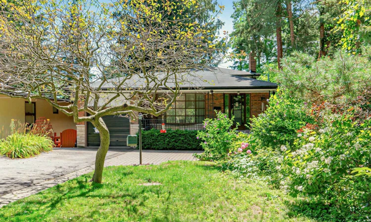 162 Bathgate Drive