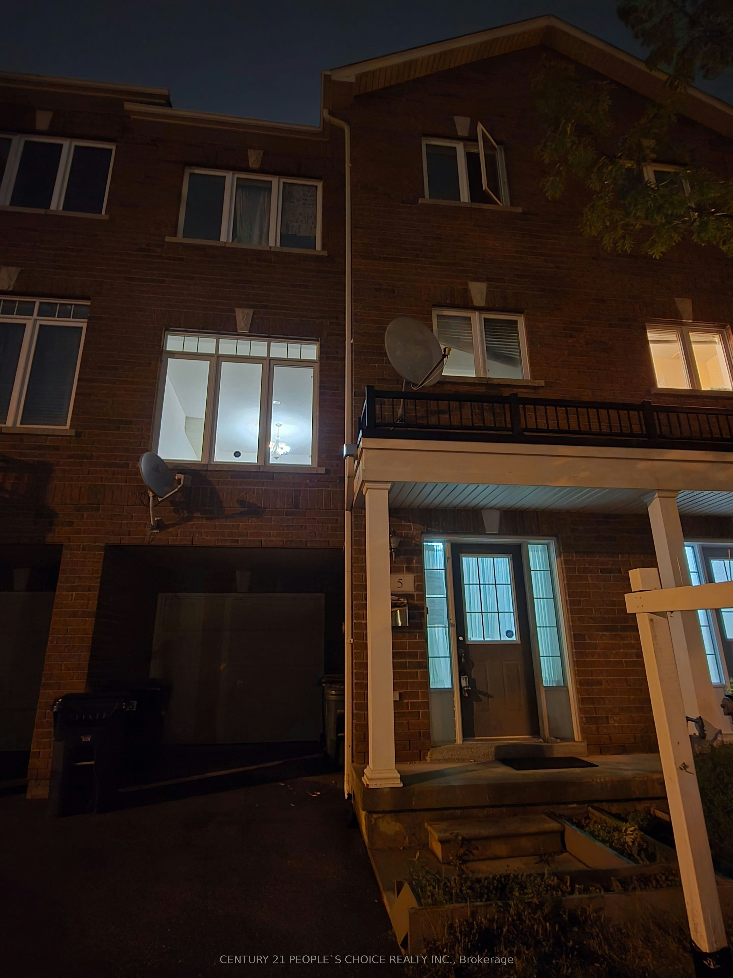 5 Curran Hall Crescent, Toronto, ON, M1G 0A2