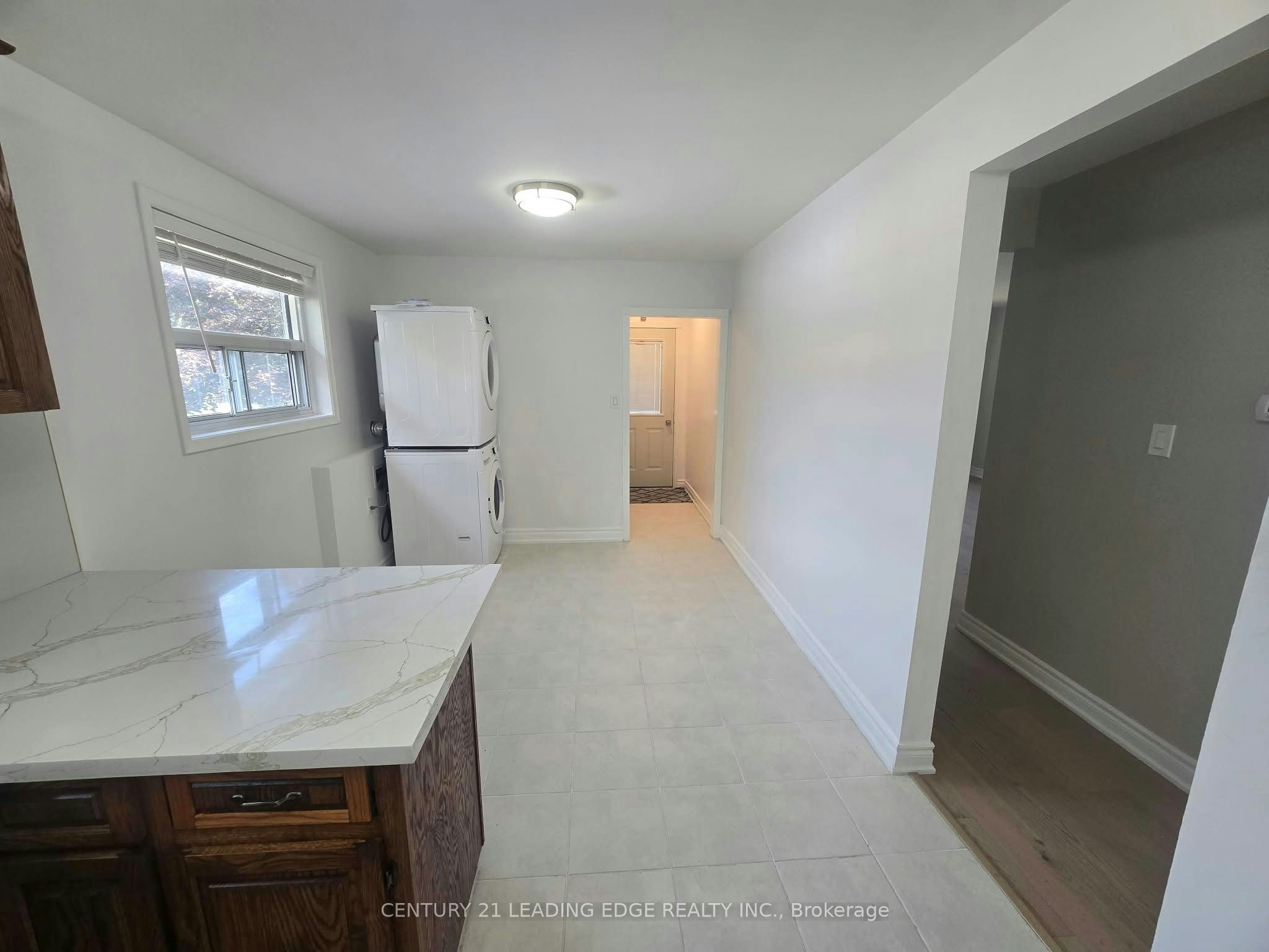 855 Zator Avenue, Pickering, ON, L1W 1Y2 - 20