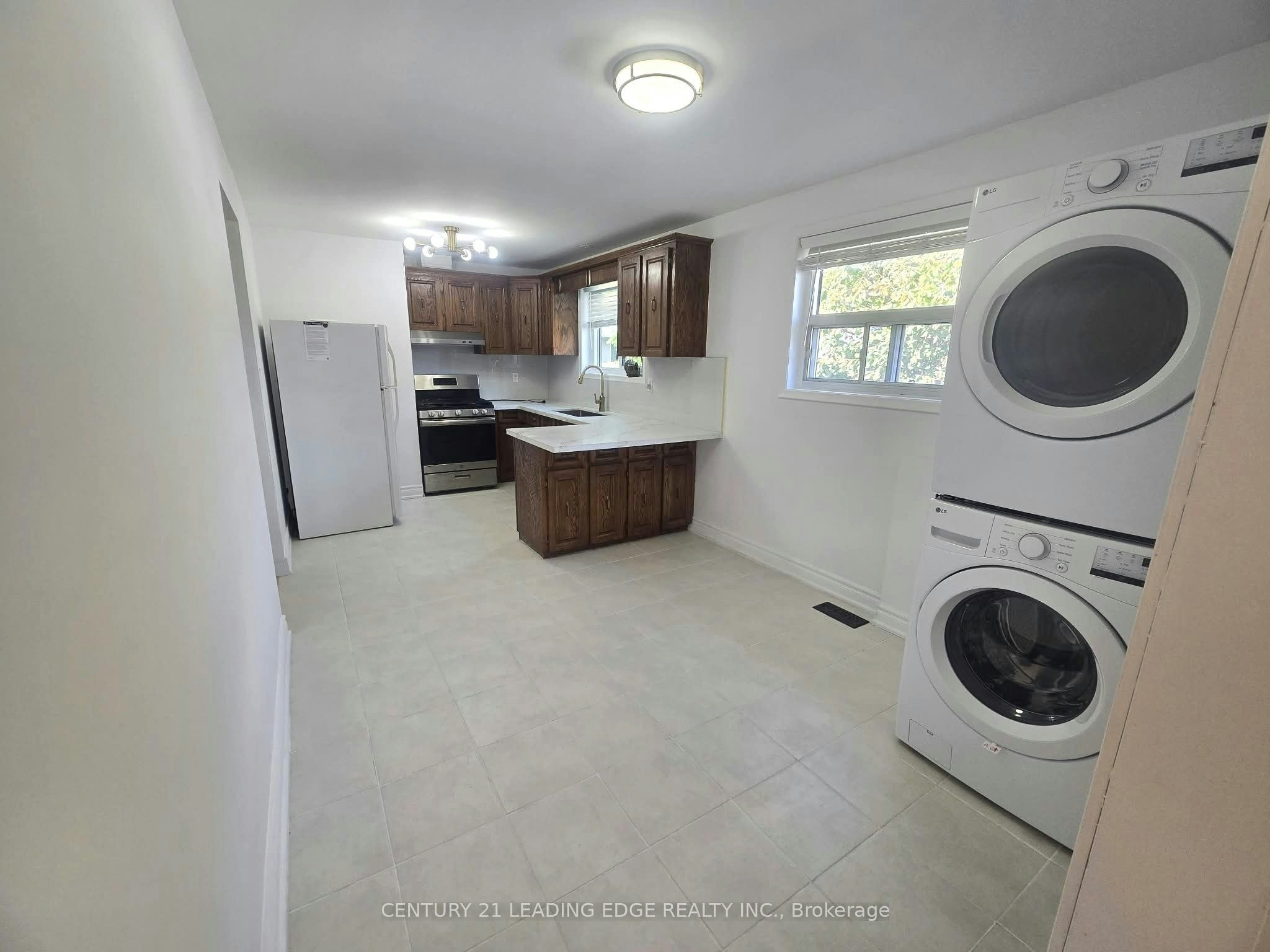 855 Zator Avenue, Pickering, ON, L1W 1Y2 - 11