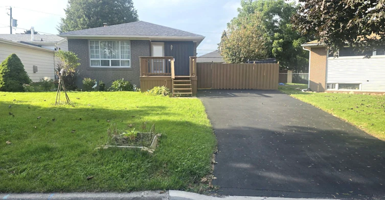 855 Zator Avenue, Pickering, ON, L1W 1Y2