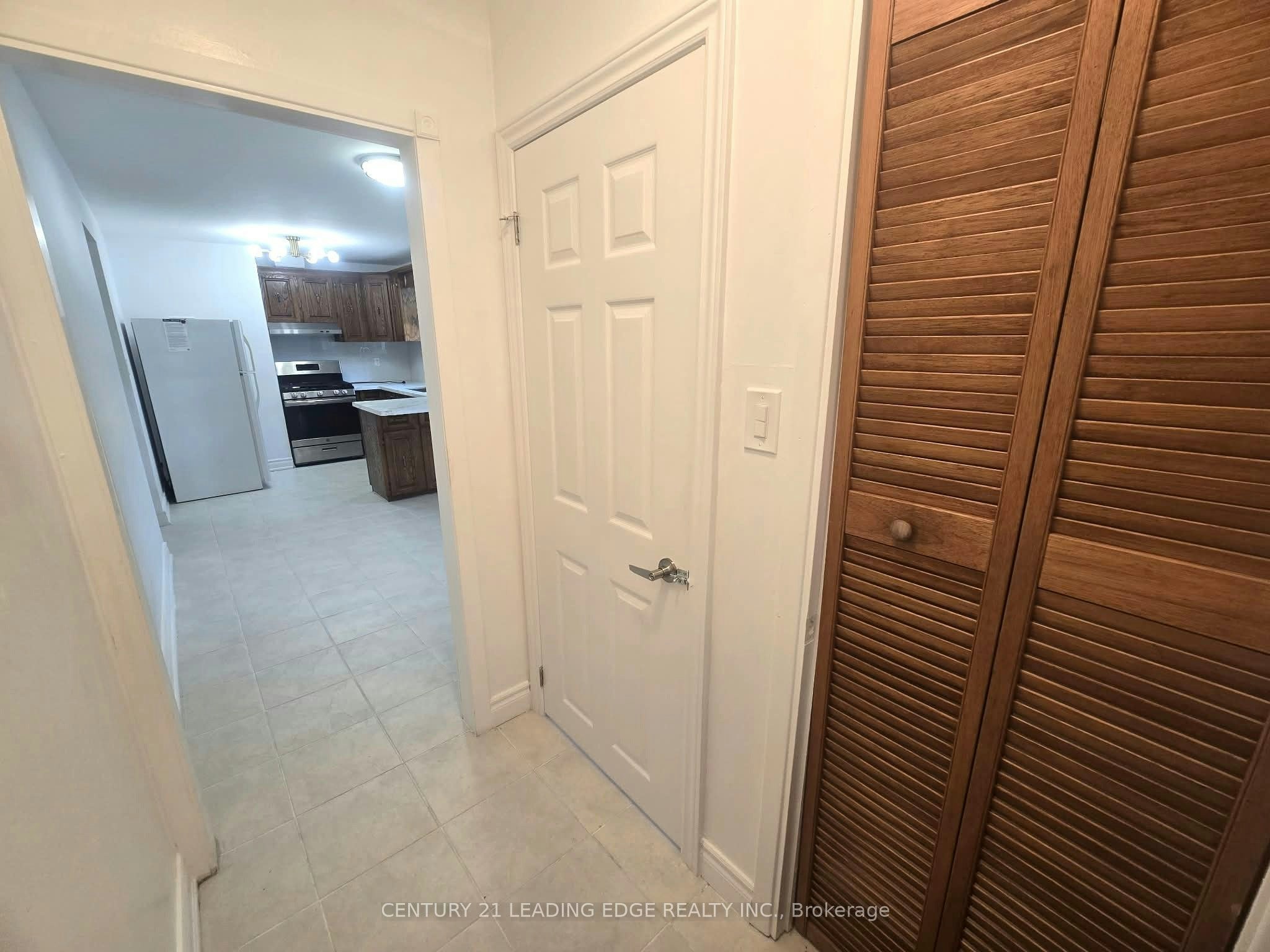 855 Zator Avenue, Pickering, ON, L1W 1Y2 - 8