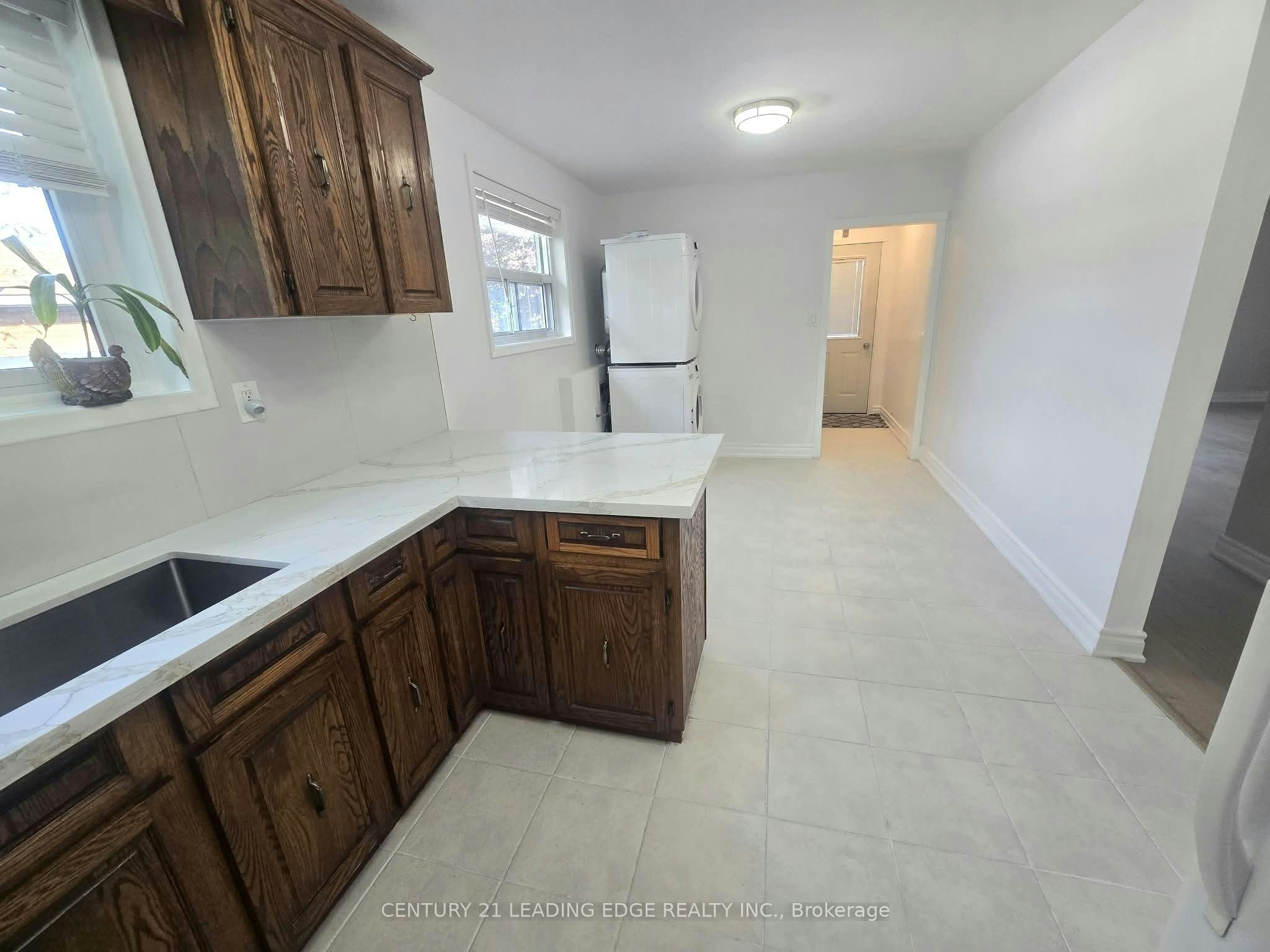 855 Zator Avenue, Pickering, ON, L1W 1Y2 - 17