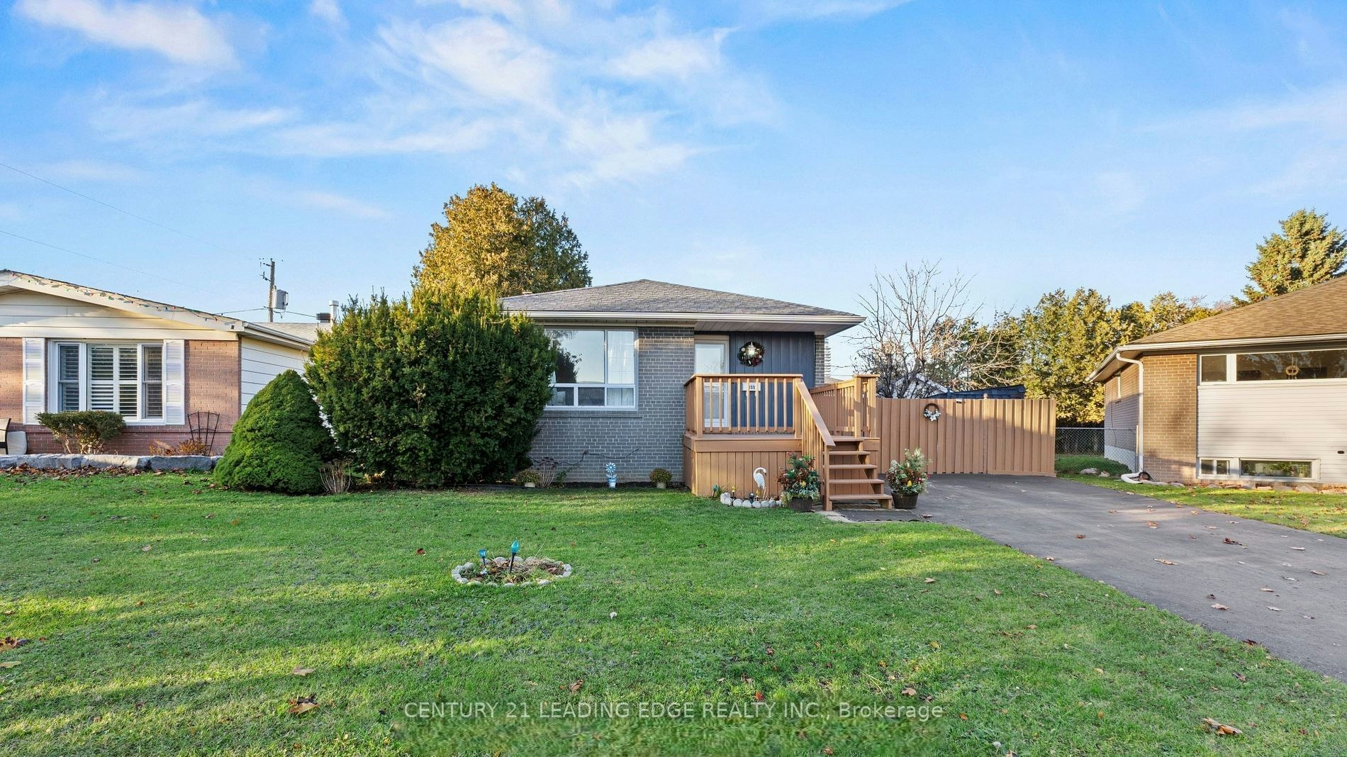 855 Zator Avenue, Pickering, ON, L1W 1Y2 - 2