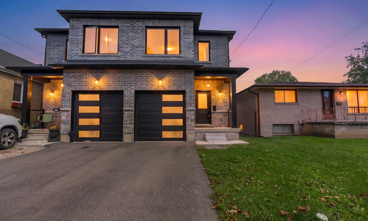 131 Guelph Street
