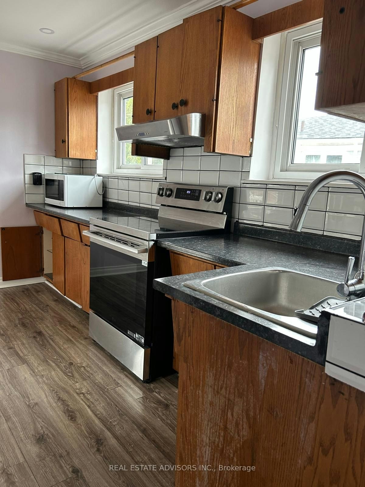 46 Huddleston Court, Toronto, ON, M1L 4L2 - 4