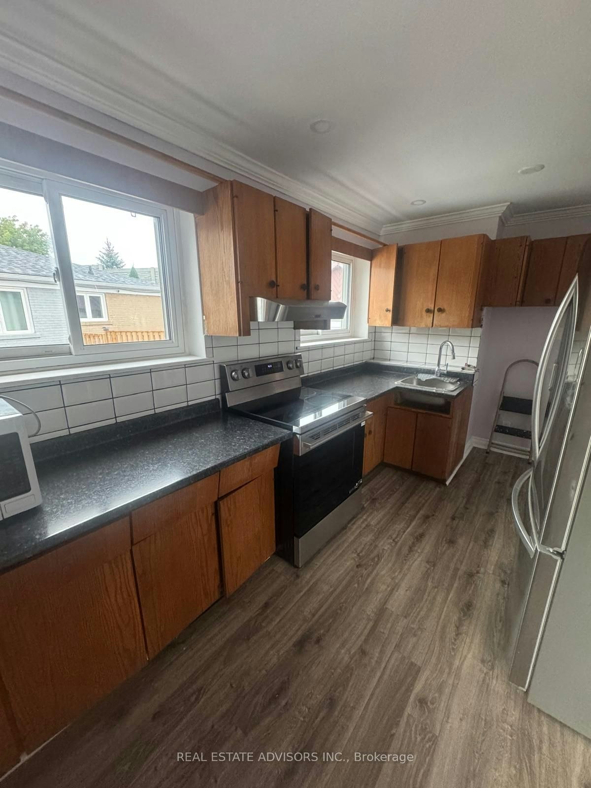 46 Huddleston Court, Toronto, ON, M1L 4L2 - 3