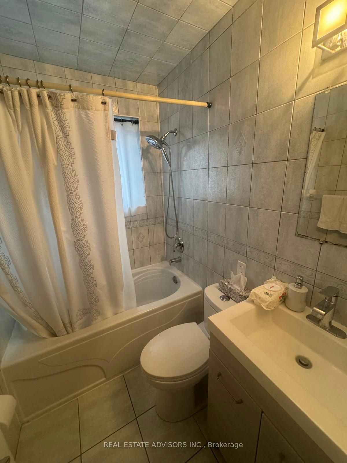 46 Huddleston Court, Toronto, ON, M1L 4L2 - 24