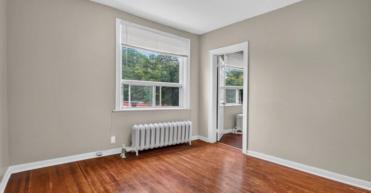 5-2360 Queen Street E, Toronto, ON, M4E 1H3 - 8