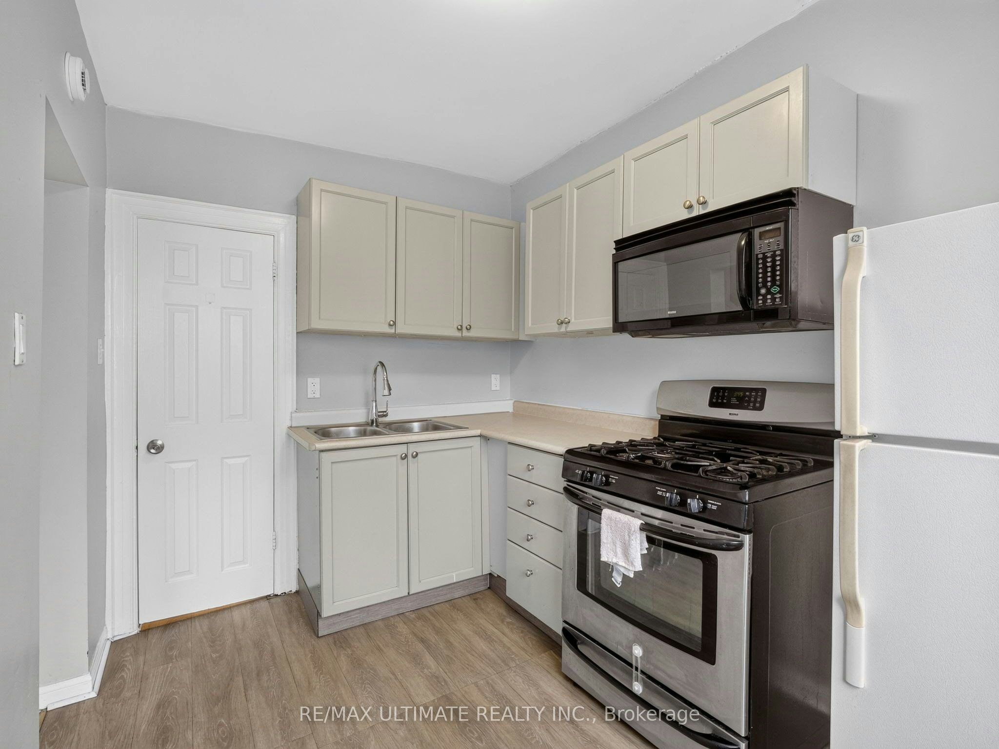 5-2360 Queen Street E, Toronto, ON, M4E 1H3 - 16