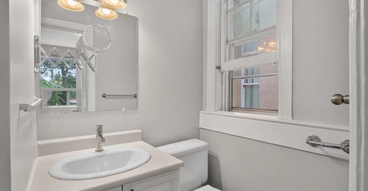 5-2360 Queen Street E, Toronto, ON, M4E 1H3 - 17